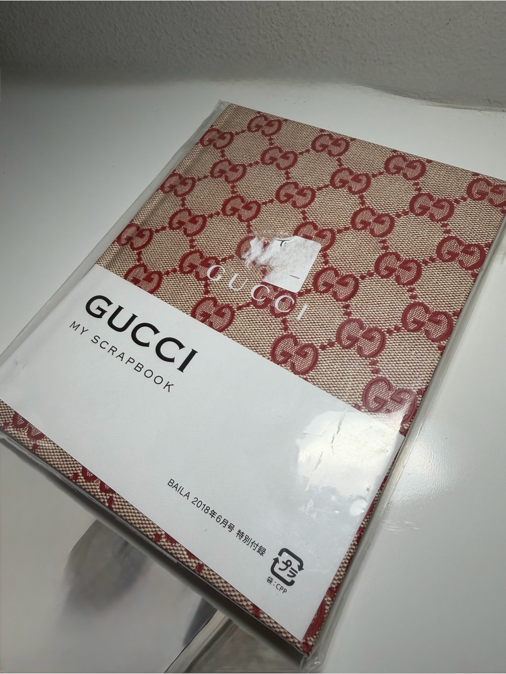 Gucci Beige Canvas with Red GG Monogram Notebook - Picture 11 of 15